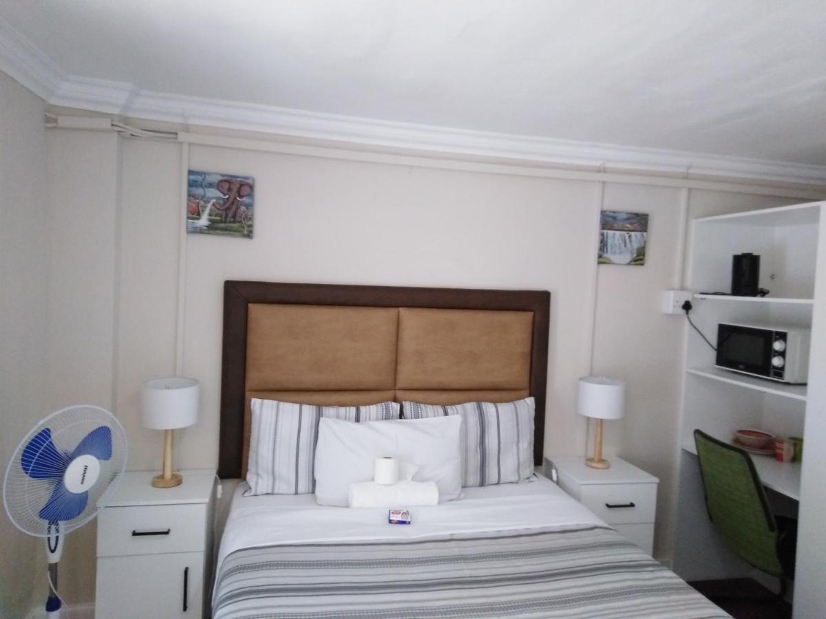 The Monument Guesthouse Port Elizabeth Exterior foto