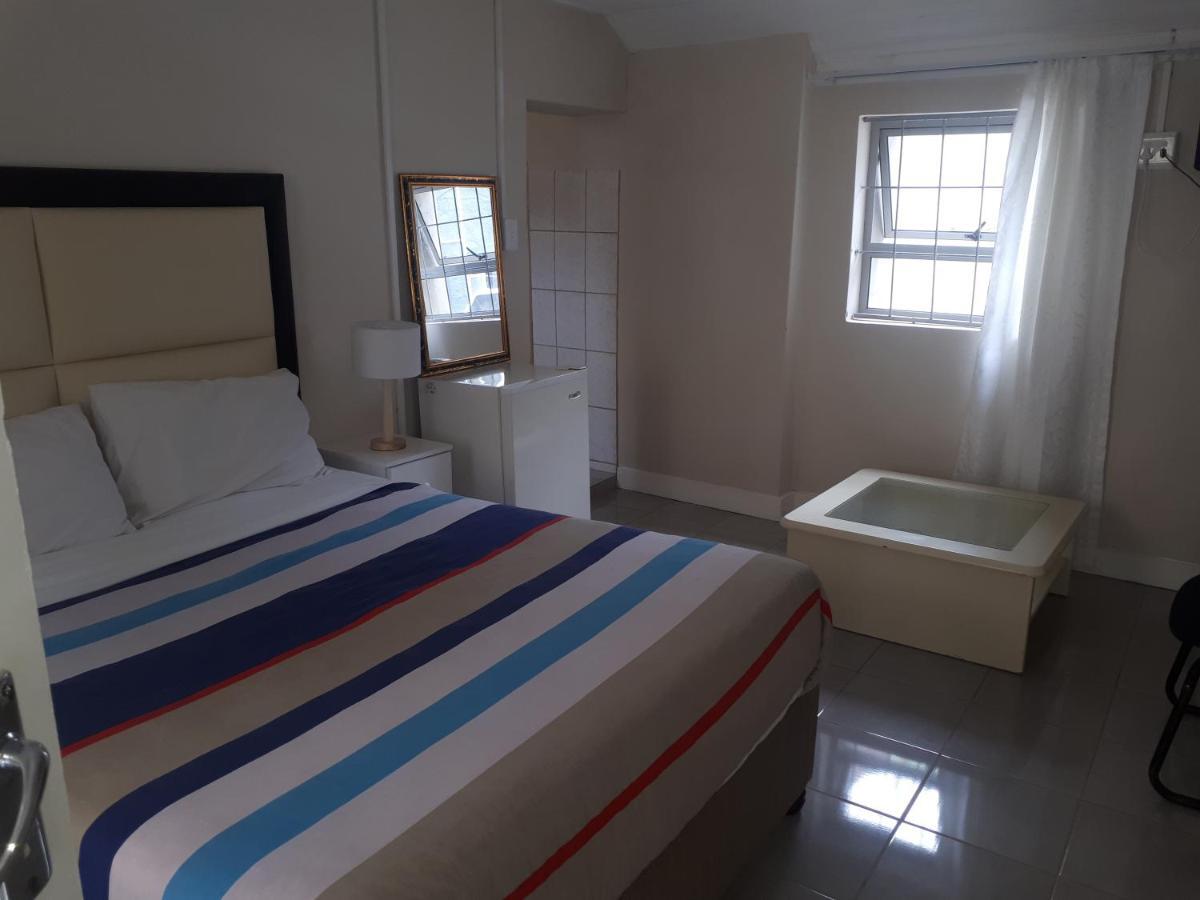 The Monument Guesthouse Port Elizabeth Exterior foto